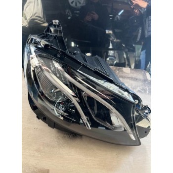 BAŞKAN TİC.MERCEDES A2139066601 E W213 KASA SAG FAR 2139066601